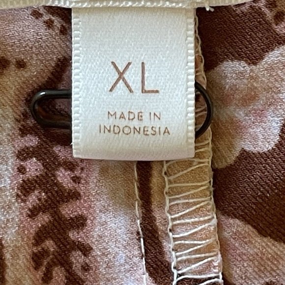 LC Lauren Conrad Blouse White Coral Damask Bow Tie Bell Sleeves Size XL - Picture 11 of 12